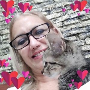 Meet your Posher, Ana iris